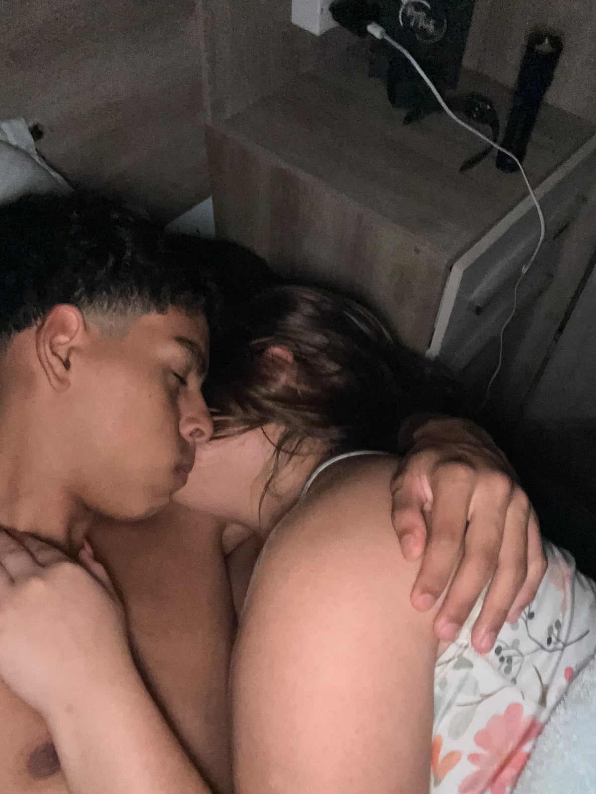 Vocês dormindo juntos depois do pedido
